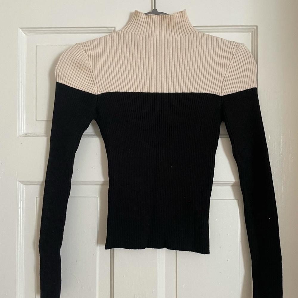 Zara color block knit sweater size small